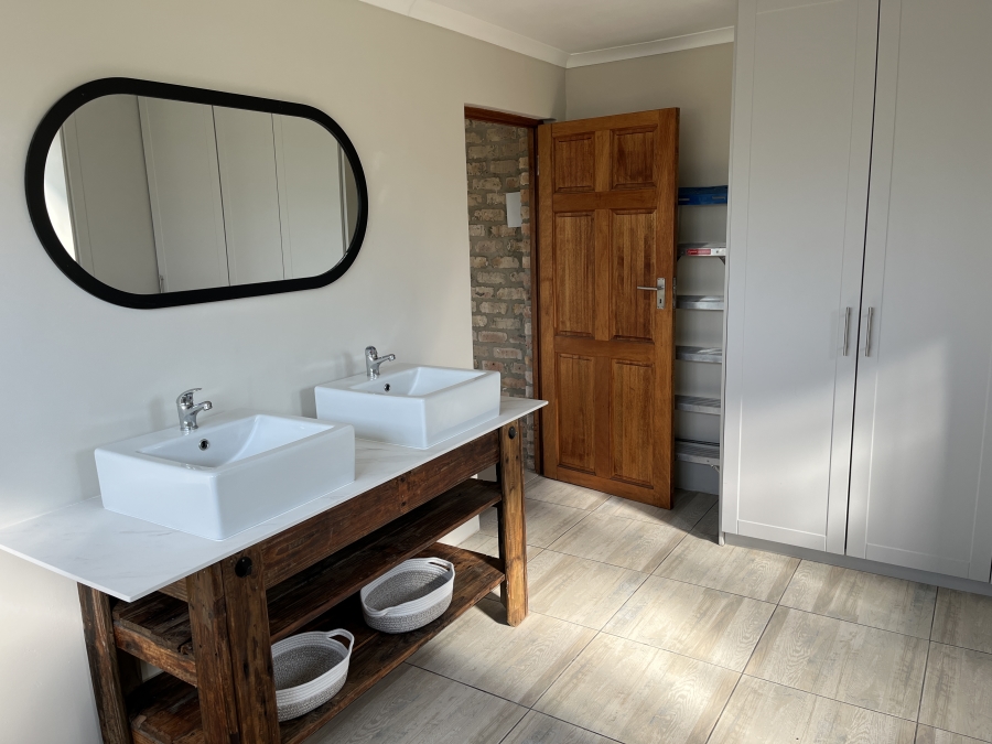 To Let 2 Bedroom Property for Rent in Pringle Bay Western Cape